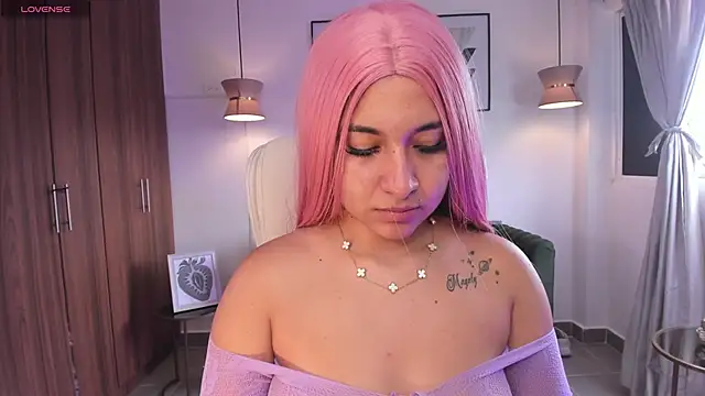 DANDARA THOM online show from 12/05/25, 07:12