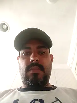 Snapshot of jfgustavo001 chatting on 01/06/26, 03:49 jfgustavo001 online show from 01/06/26, 03:49
