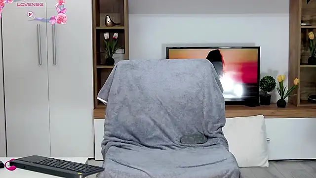 Anna glamlovely online show from 03/24/26, 01:00