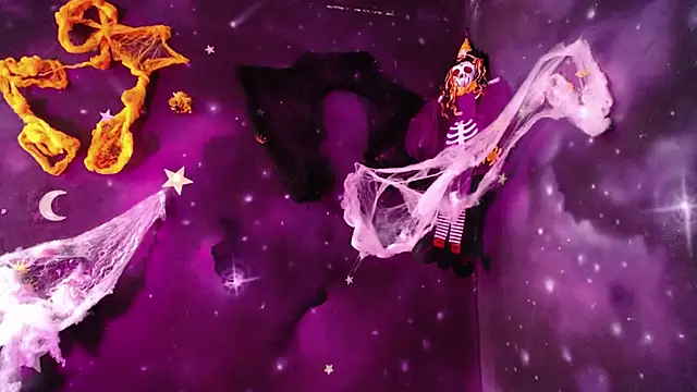CristaldelLeon s online show from 09/30/25, 08:15