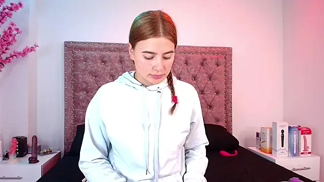Antonella wild online show from 05/18/26, 11:48