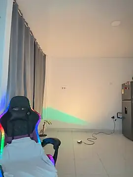 18 salo online show from 10/26/25, 04:13