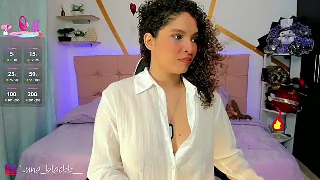 Luna blackk online show from 03/10/26, 09:08