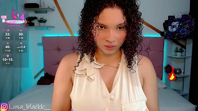 Luna blackk online show from 11/06/25, 09:08