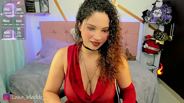 Snapshot of Luna_blackk chatting on 06/18/26, 09:09 Luna blackk online show from 06/18/26, 09:09