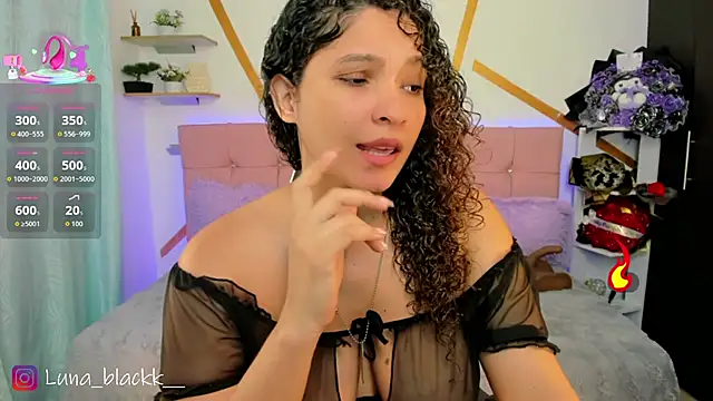 Luna blackk online show from 04/10/26, 09:11