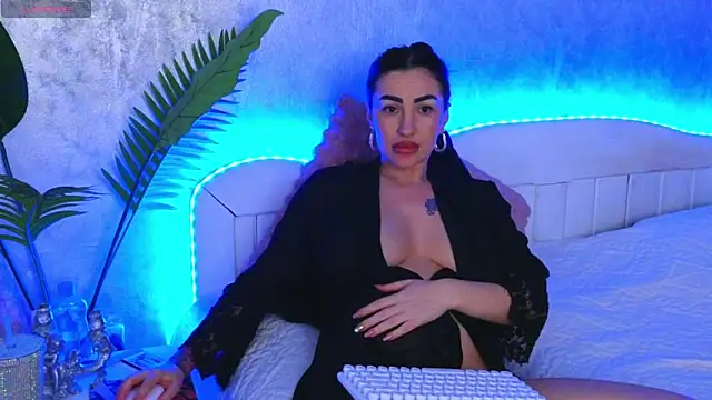 Aelorya online show from 11/19/25, 06:52