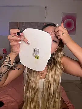 Becca Johnson u online show from 11/12/25, 01:54