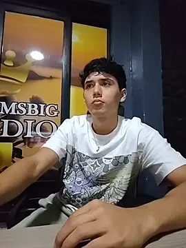 Snapshot of jacobs_shelby chatting on 07/15/26, 01:45 jacobs shelby online show from 07/15/26, 01:45