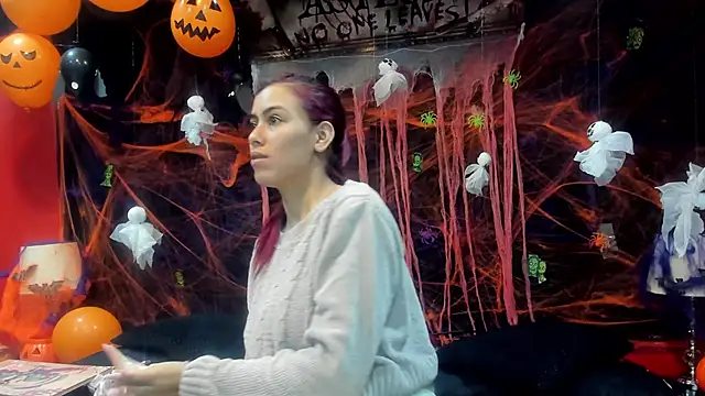 Snapshot of Isa_Anderson09 chatting on 10/27/25, 01:23 Isa Anderson09 online show from 10/27/25, 01:23