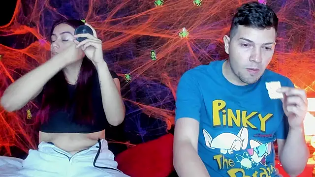 Snapshot of Isa_Anderson09 chatting on 10/10/25, 11:44 Isa Anderson09 online show from 10/10/25, 11:44