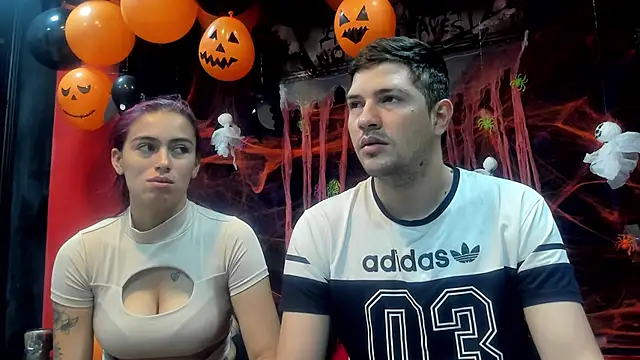 Snapshot of Isa_Anderson09 chatting on 10/28/25, 01:21 Isa Anderson09 online show from 10/28/25, 01:21