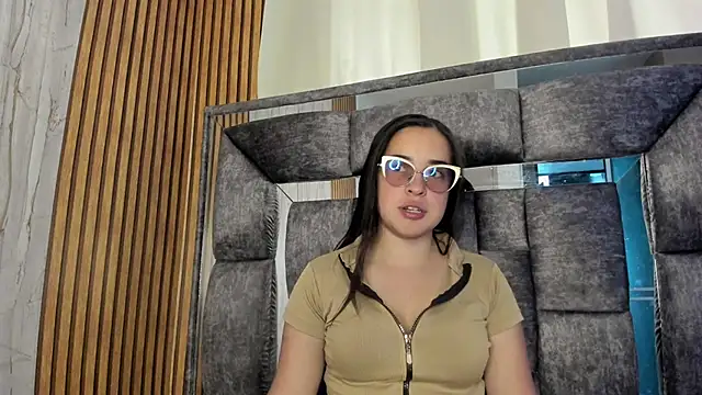 Cherry  Hot online show from 11/13/25, 05:50