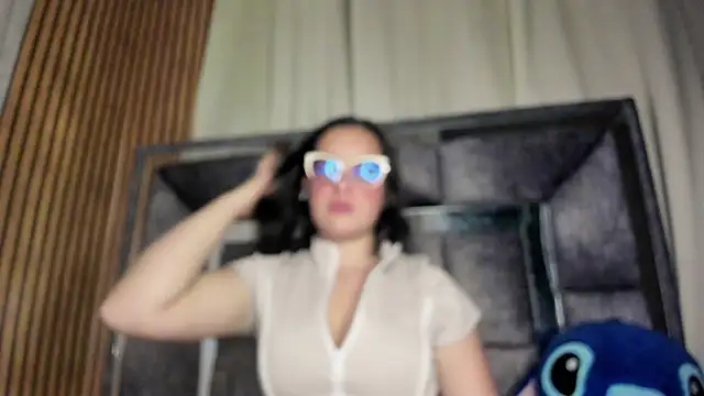 Cherry  Hot online show from 11/15/25, 11:20