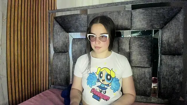 Cherry  Hot online show from 09/23/25, 10:17