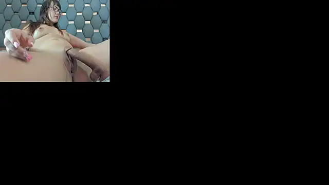 Snapshot of juliette_pretty_ chatting on 09/24/25, 05:30 juliette pretty online show from 09/24/25, 05:30