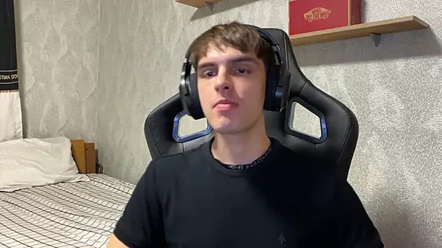 elliot scott online show from 09/26/25, 10:27