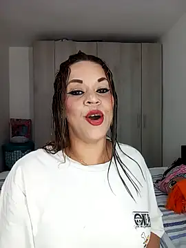 Snapshot of Ana-victoria chatting on 09/27/25, 03:34 Ana-victoria online show from 09/27/25, 03:34