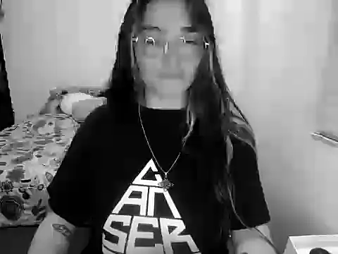 Snapshot of Came-II chatting on 12/19/25, 01:31 Came-II online show from 12/19/25, 01:31