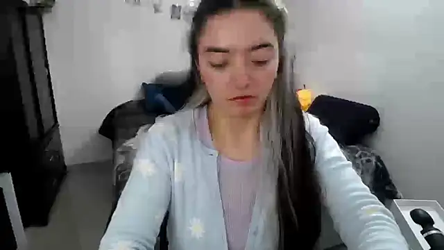 Snapshot of Came-II chatting on 09/23/25, 11:39 Came-II online show from 09/23/25, 11:39