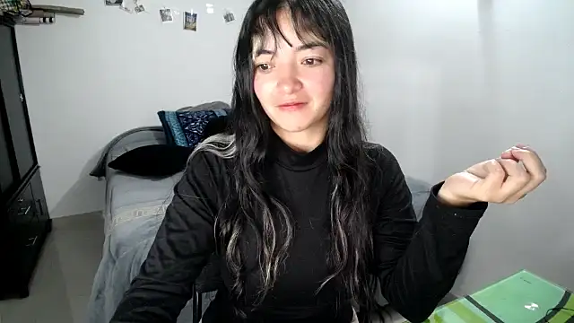 Snapshot of Came-II chatting on 10/23/25, 10:14 Came-II online show from 10/23/25, 10:14