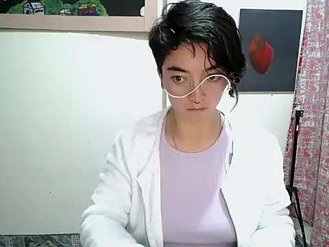Snapshot of Came-II chatting on 06/22/26, 01:22 Came-II online show from 06/22/26, 01:22