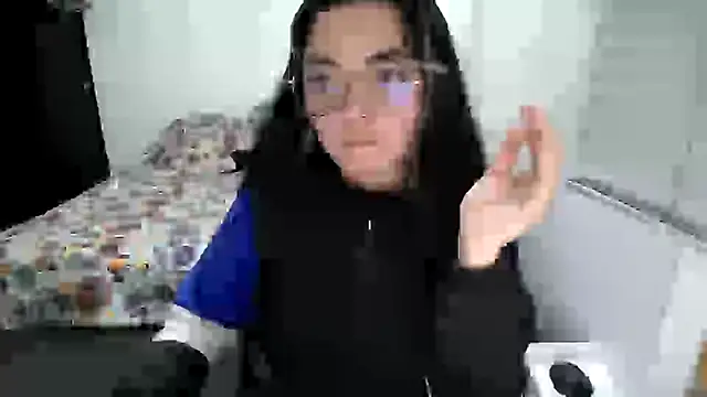 Snapshot of Came-II chatting on 12/23/25, 04:23 Came-II online show from 12/23/25, 04:23