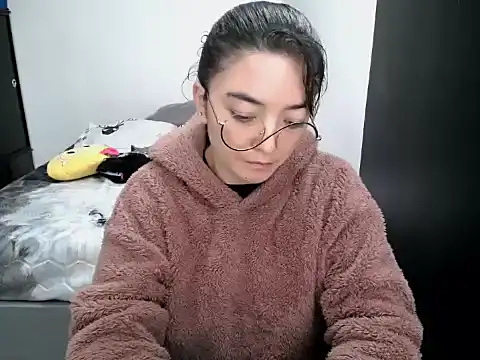 Snapshot of Came-II chatting on 02/06/26, 01:40 Came-II online show from 02/06/26, 01:40