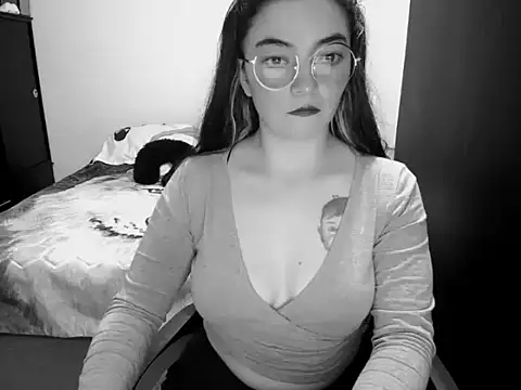 Snapshot of Came-II chatting on 02/17/26, 01:58 Came-II online show from 02/17/26, 01:58