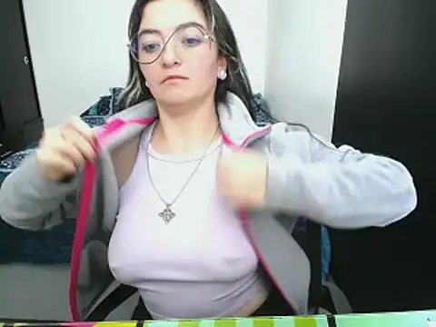 Snapshot of Came-II chatting on 02/25/26, 01:22 Came-II online show from 02/25/26, 01:22