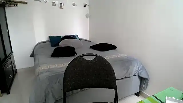 Snapshot of Came-II chatting on 10/29/25, 02:27 Came-II online show from 10/29/25, 02:27