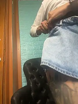 SALOME KORLAND online show from 12/15/25, 07:52