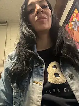 SALOME KORLAND online show from 10/29/25, 11:42