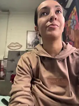 SALOME KORLAND online show from 04/08/26, 07:37