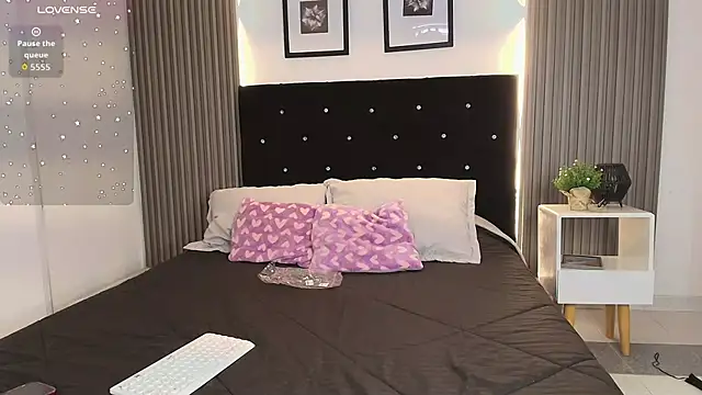 ashlycarteer online show from 10/05/25, 07:04