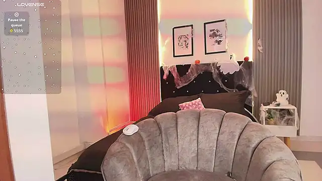 ashlycarteer online show from 10/12/25, 07:04