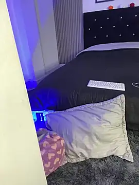 ashlycarteer online show from 10/17/25, 07:04