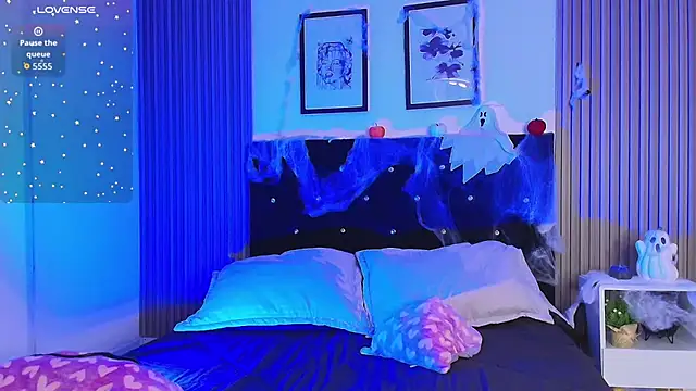 ashlycarteer online show from 10/10/25, 07:04