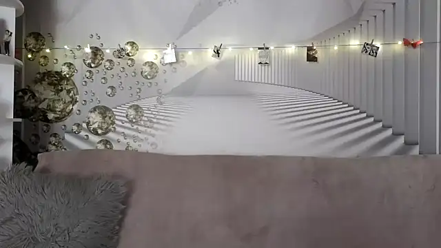 EvoletteLouLou online show from 11/18/25, 03:15