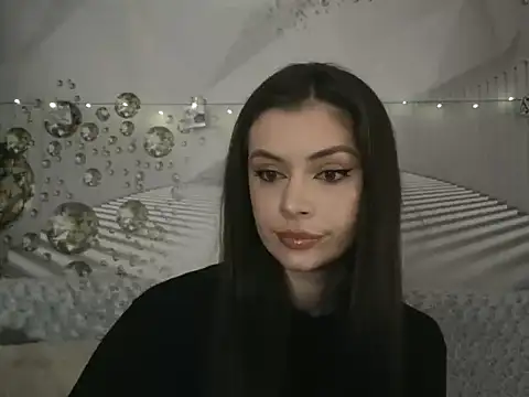 Snapshot of EvoletteLouLou chatting on 10/15/25, 05:54 EvoletteLouLou online show from 10/15/25, 05:54