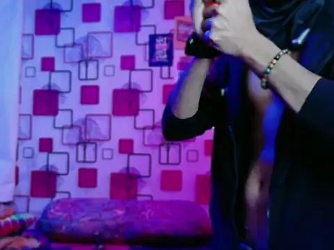 ChiseledCharm online show from 12/03/25, 07:13