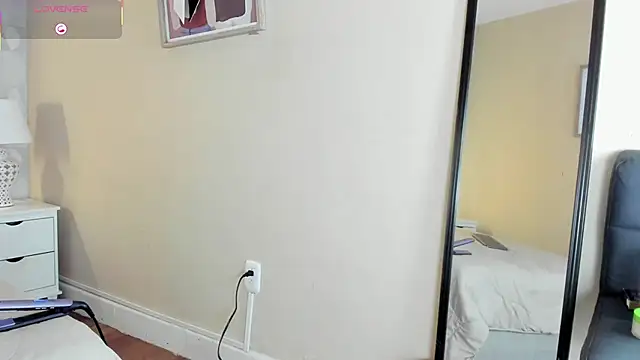 isabella milf  online show from 10/14/25, 07:03