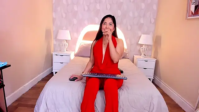 isabella milf  online show from 03/14/26, 07:20