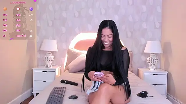 isabella milf  online show from 03/18/26, 07:04