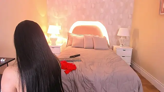 isabella milf  online show from 02/14/26, 07:14