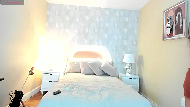 isabella milf  online show from 03/08/26, 12:08