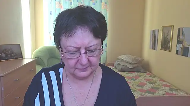 Margo Moll online show from 12/14/25, 09:37