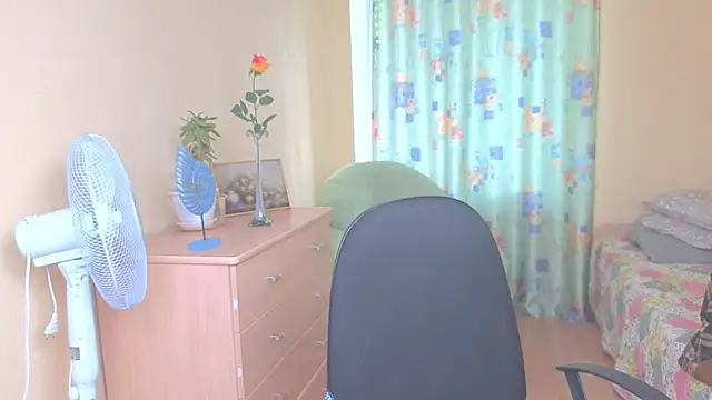 Margo Moll online show from 12/19/25, 08:17