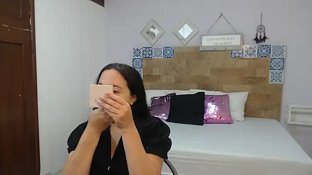 ScarletLevis online show from 09/29/25, 01:17