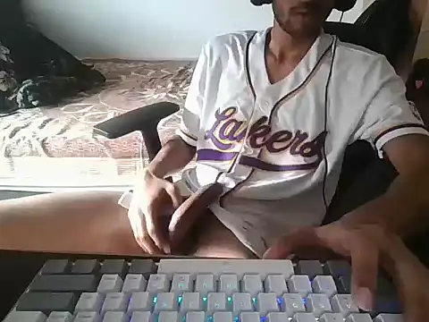 Snapshot of hardbuoy69 chatting on 02/25/26, 01:55 hardbuoy69 online show from 02/25/26, 01:55